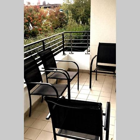 מונטבראן Superbe Appartement Lumineux Proche Disney מראה חיצוני תמונה