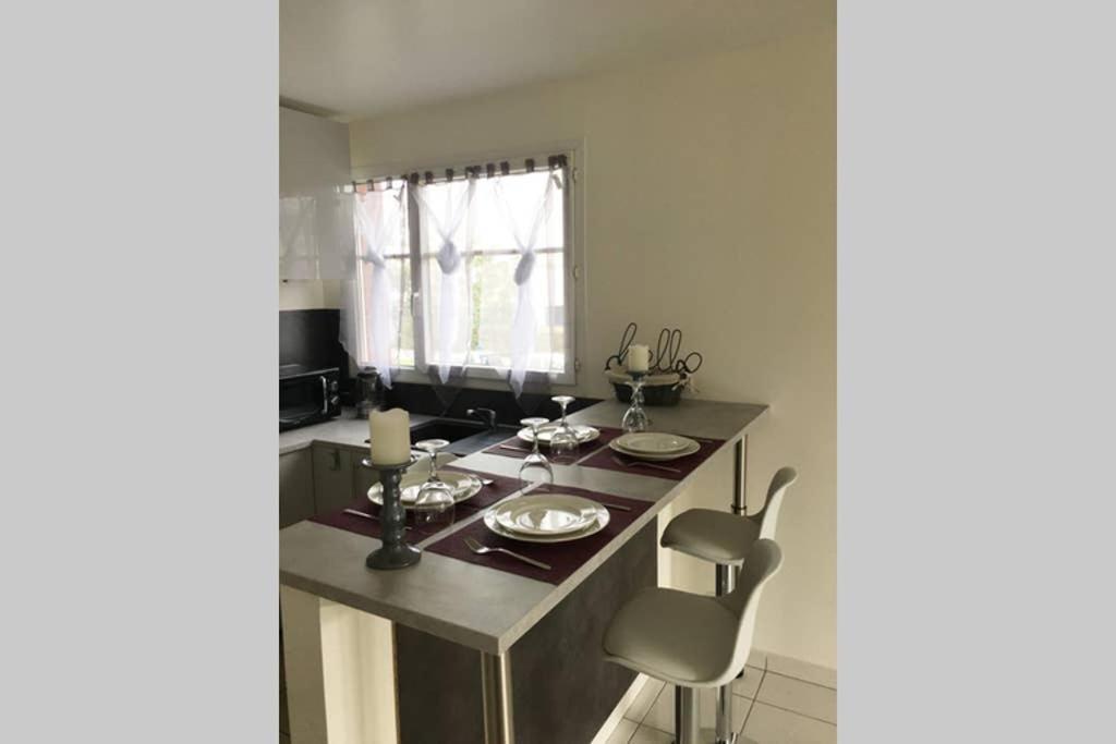 מונטבראן Superbe Appartement Lumineux Proche Disney מראה חיצוני תמונה