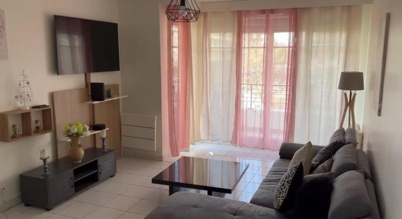 מונטבראן Superbe Appartement Lumineux Proche Disney מראה חיצוני תמונה