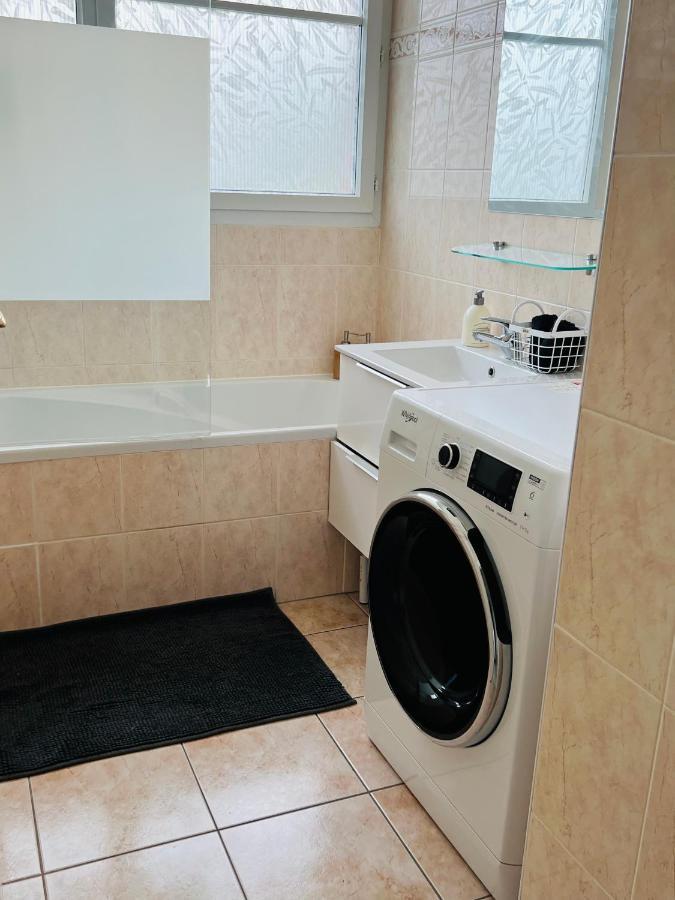 מונטבראן Superbe Appartement Lumineux Proche Disney מראה חיצוני תמונה