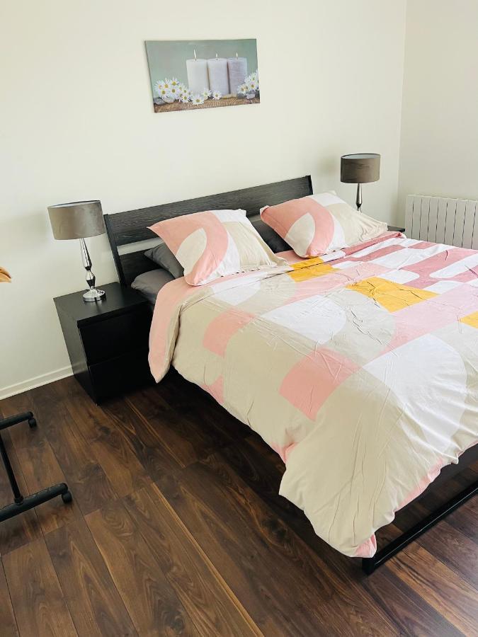 מונטבראן Superbe Appartement Lumineux Proche Disney מראה חיצוני תמונה